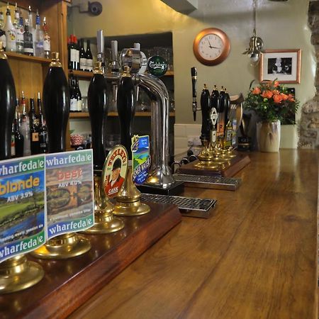 The Blue Bell Inn Kettlewell Kültér fotó